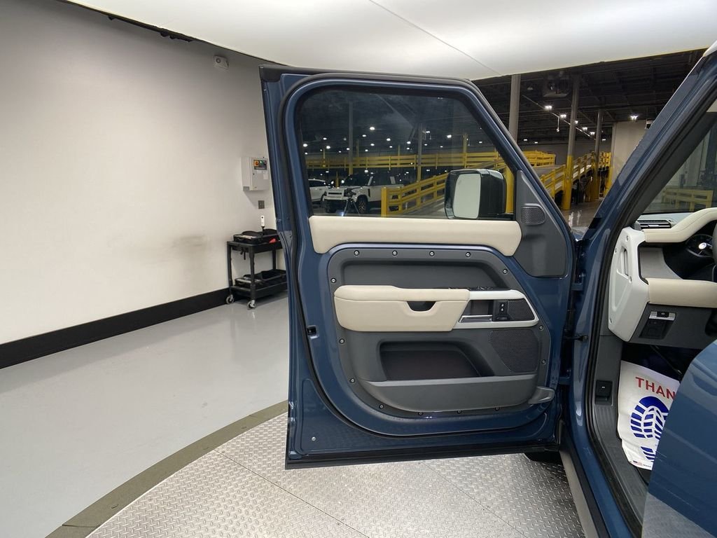 Used 2023 Tasman Blue Metallic Land Rover SE image 14