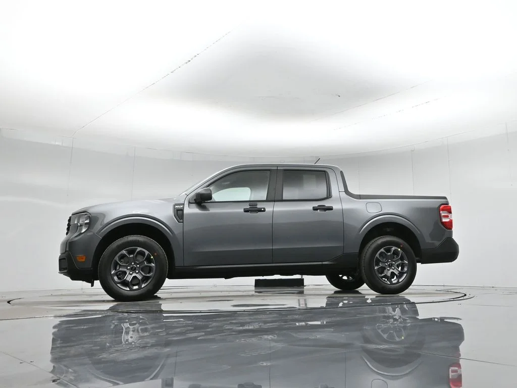 New 2026 Carbonized Gray Metallic Ford XLT image 49