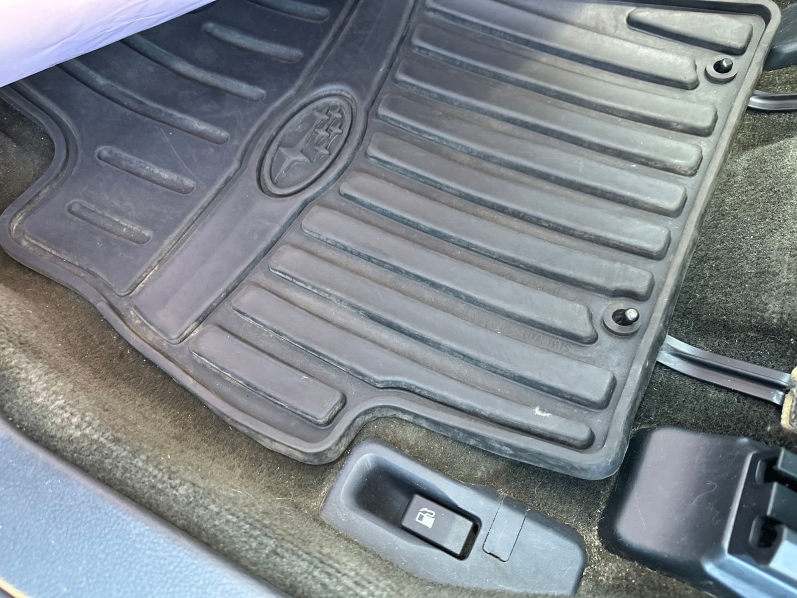 Used 2012 Gray Subaru 2.5i image 16