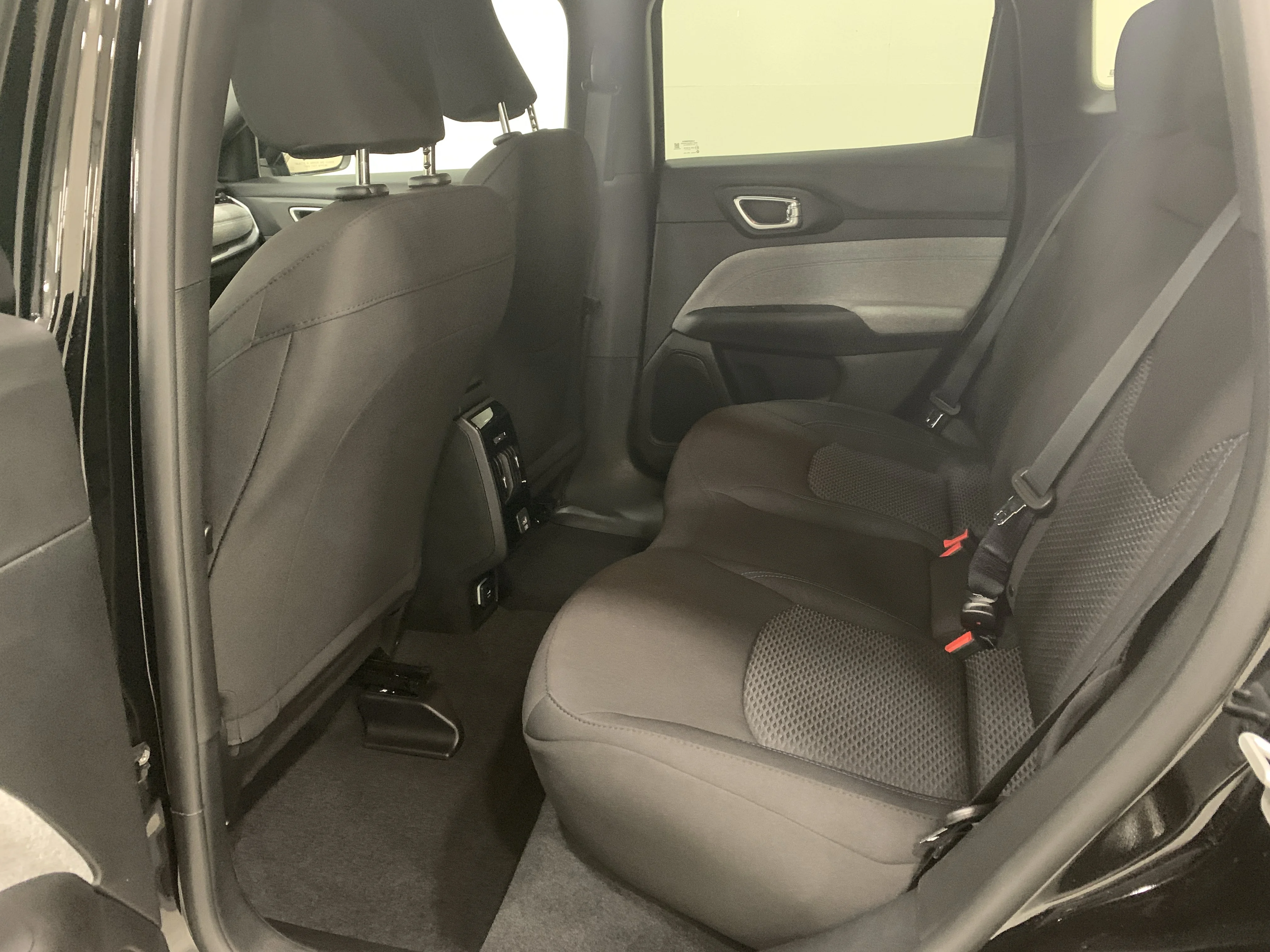 New 2026 Diamond Black Crystal Pearl Jeep Sport image 9