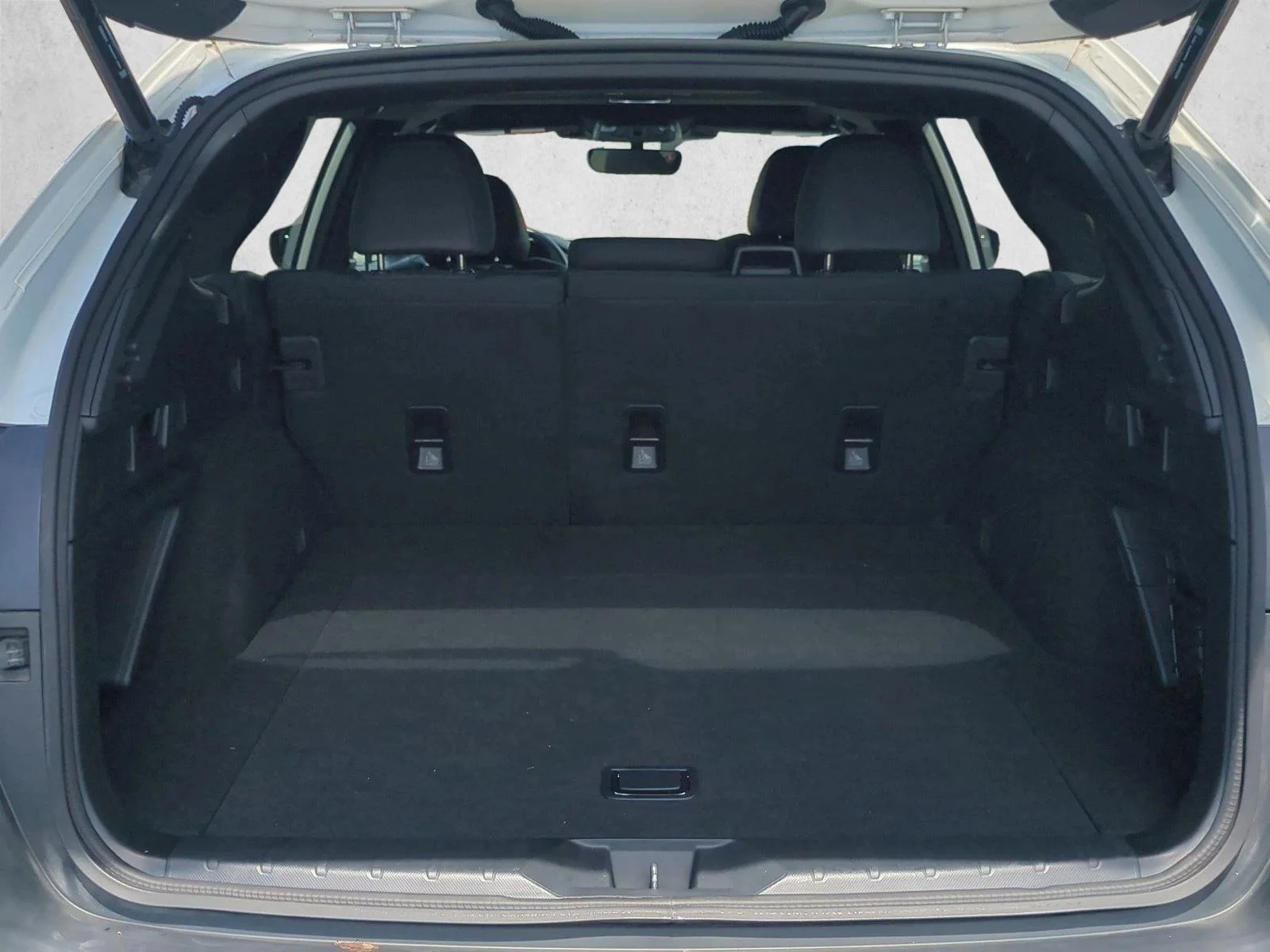 Used 2023 Crystal White Pearl Subaru Wilderness image 6