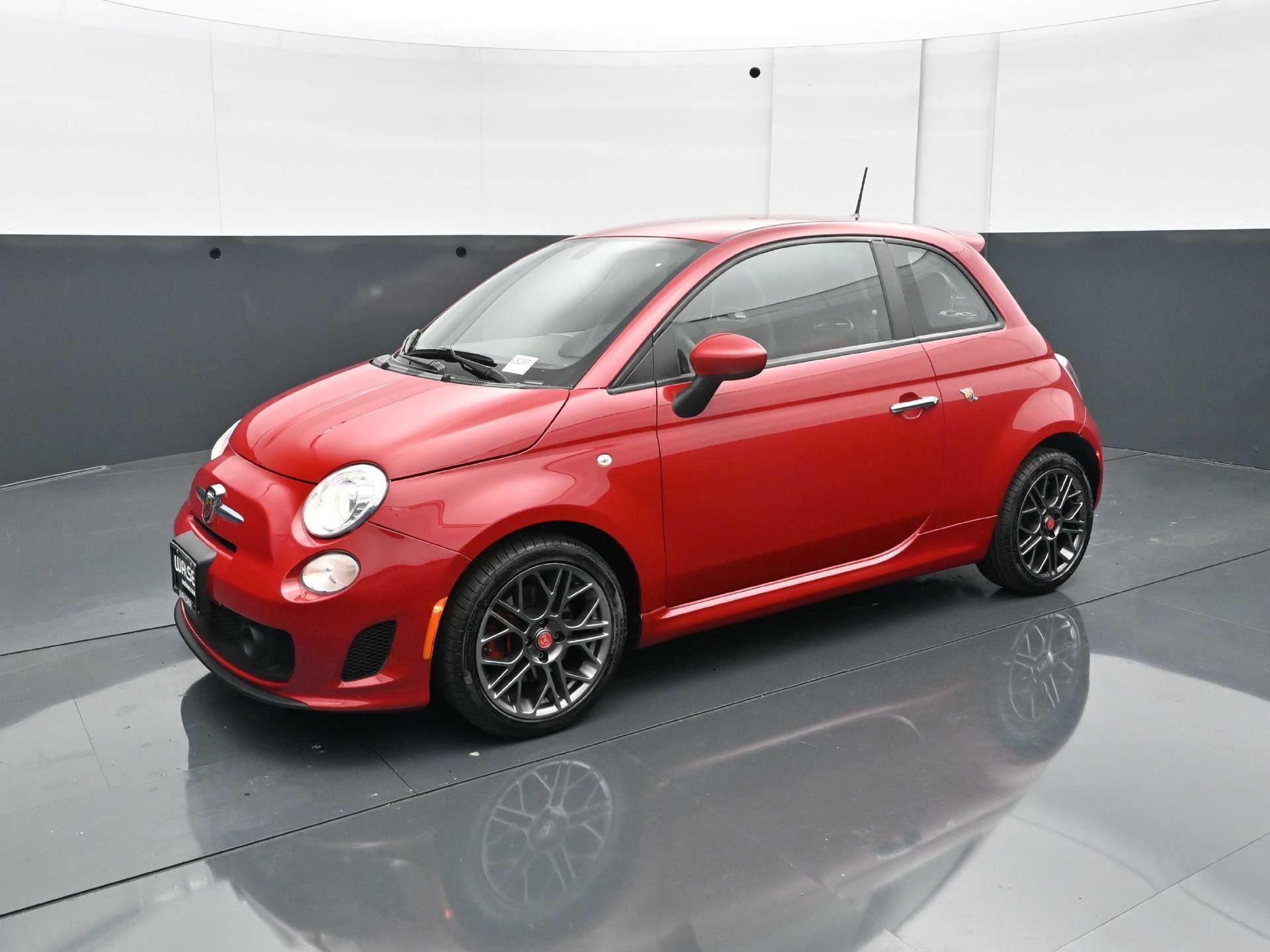 Used 2019 FIAT 500 Abarth with VIN 3C3CFFFH1KT852315 for sale in Minneapolis, Minnesota