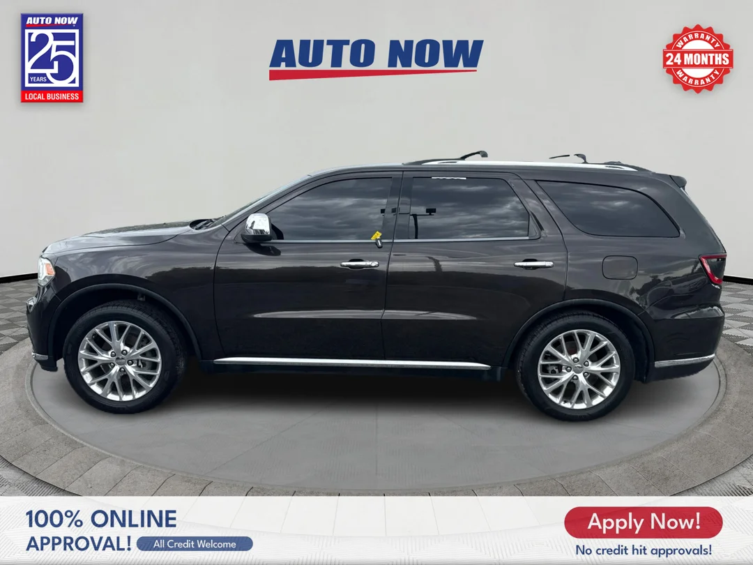 Used 2017 Brown Dodge SXT RWD image 3