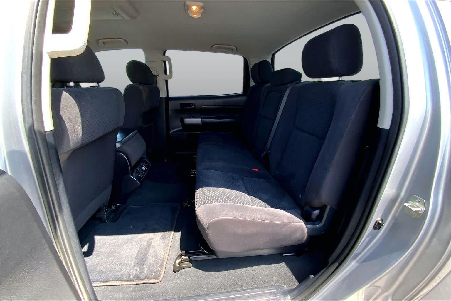 Used 2013 Silver Sky Metallic Toyota  image 21