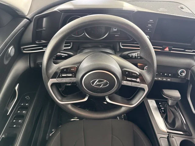 Used 2023 Silver Hyundai SEL image 27