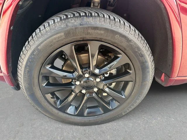 Used 2020 Red Jeep Altitude image 12
