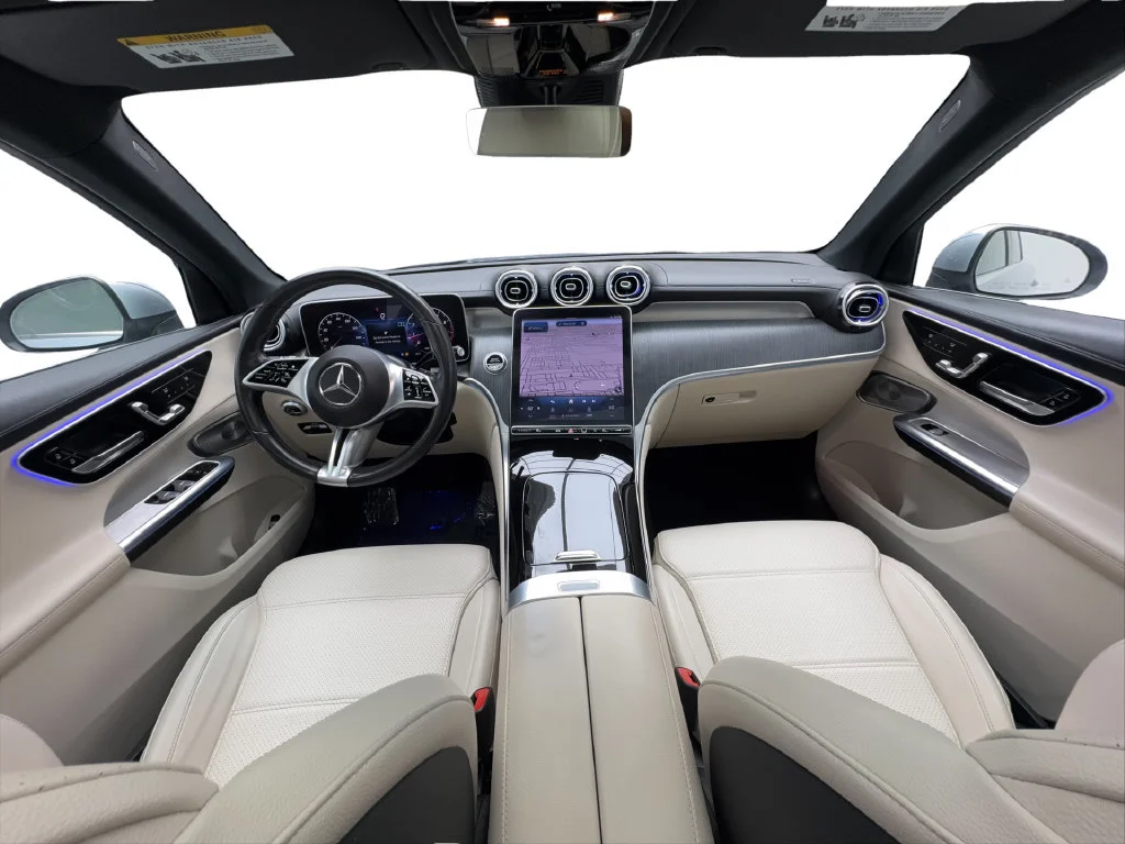 Used 2023 Silver Mercedes-Benz GLC 300 image 40