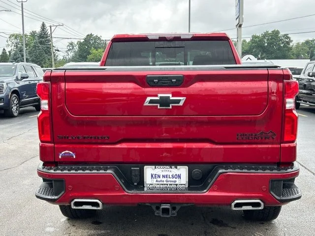Used 2024 Red Chevrolet High Country image 8