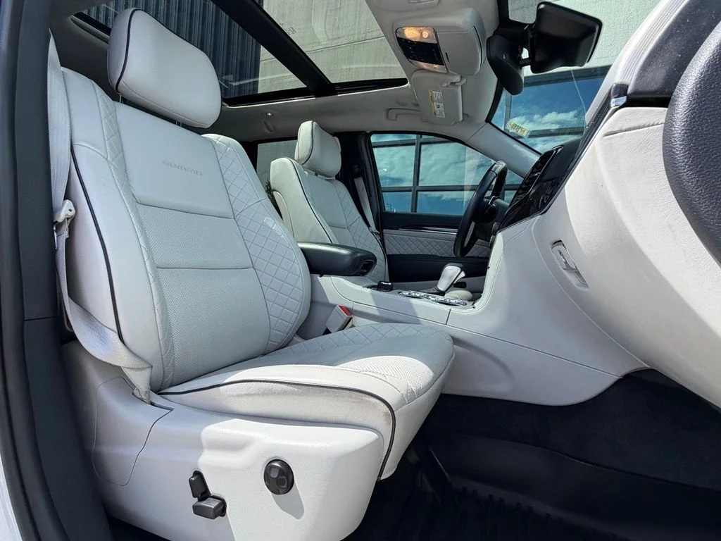 Used 2020 White Jeep Summit image 16