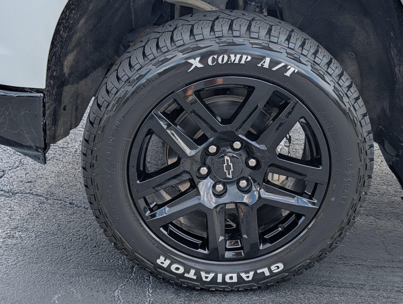 Used 2023 SUMMIT WHITE Chevrolet Custom Trail Boss image 10