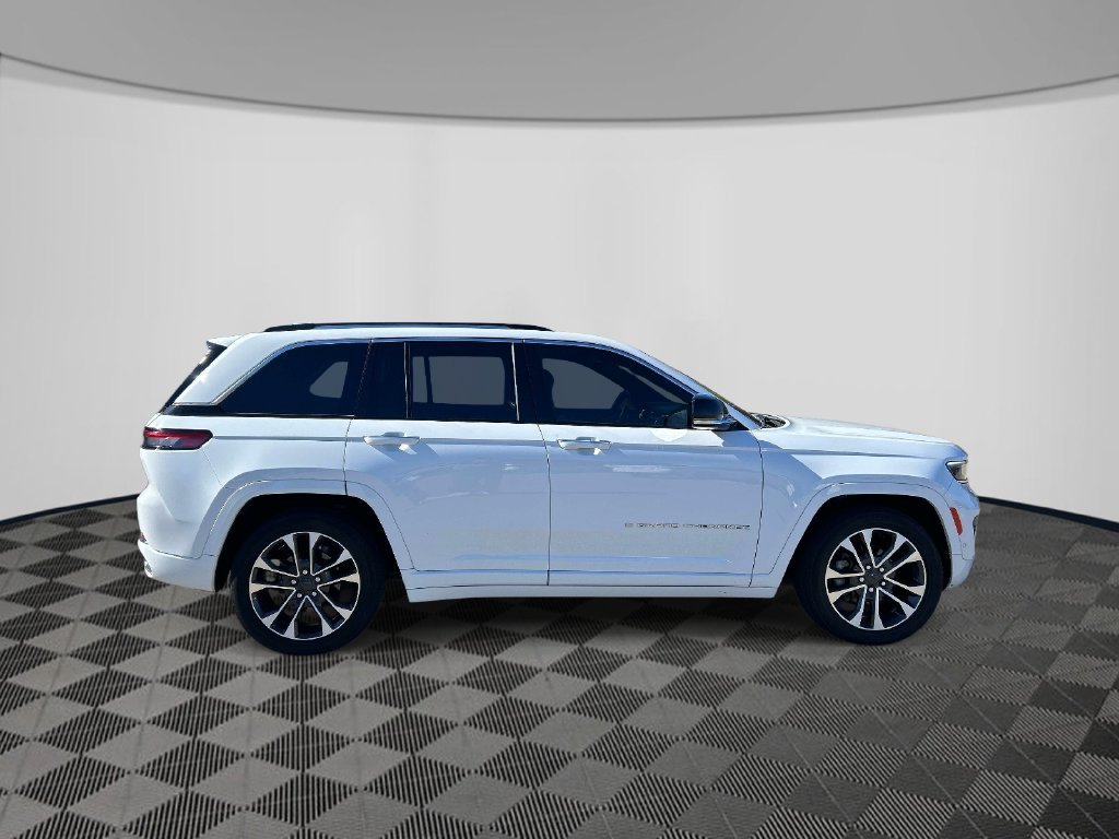 Used 2022 White Jeep Overland image 6