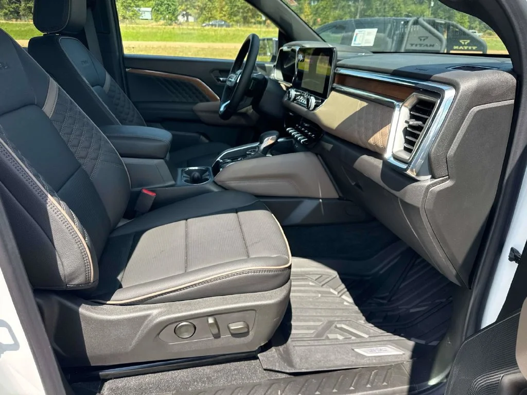Used 2026 White GMC Denali image 21