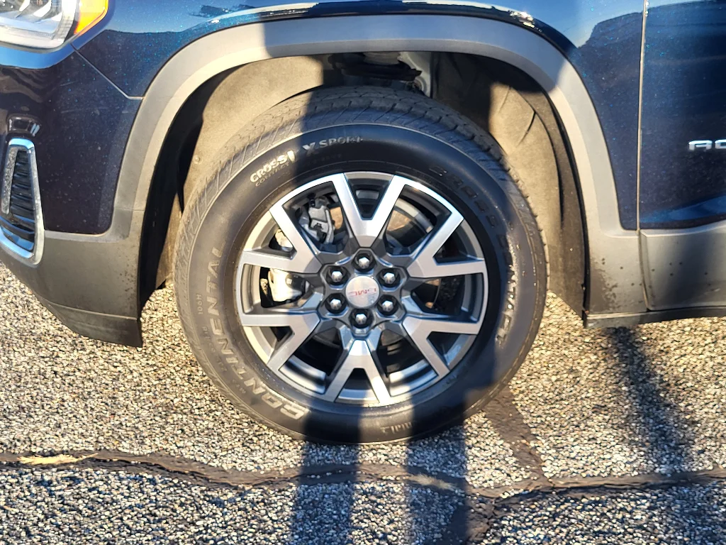Used 2021 Midnight Blue Metallic GMC SLE image 26