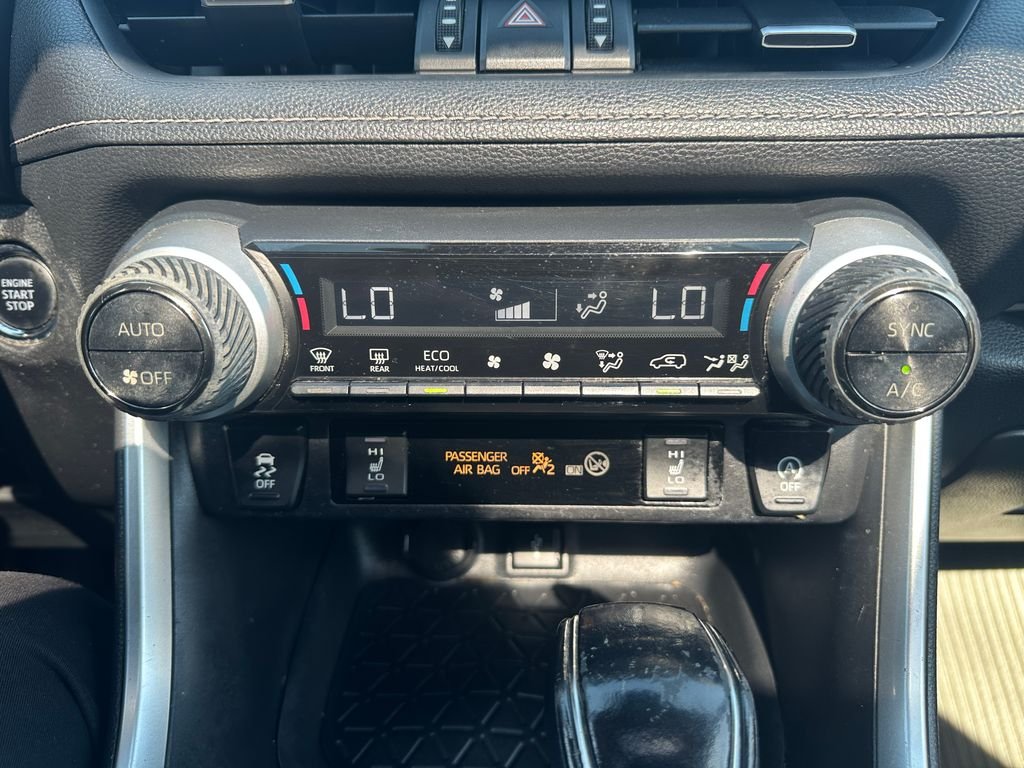 Used 2021 Blue Toyota XLE Premium image 18