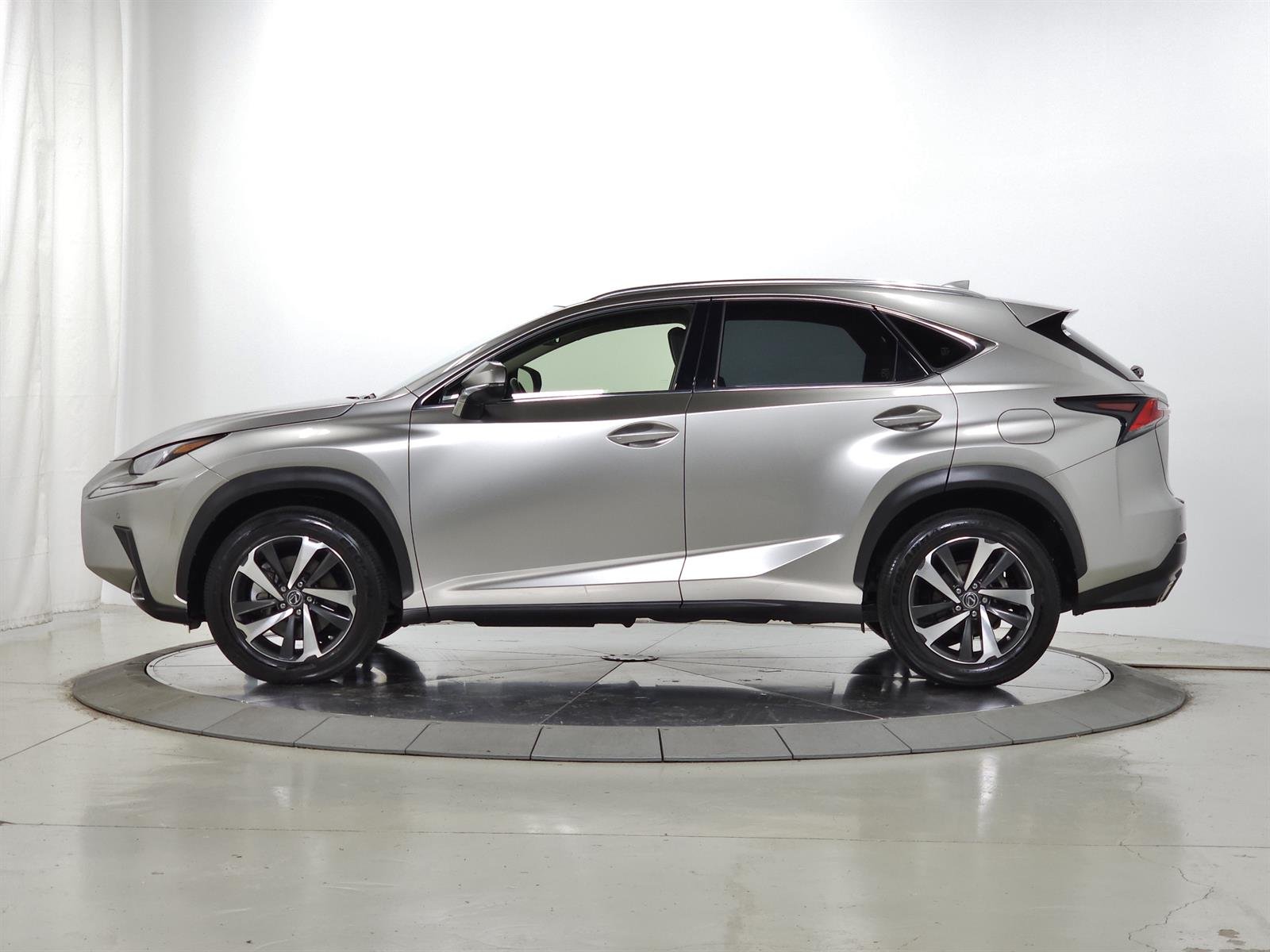 Certified Used 2020 Silver Lexus  image 4