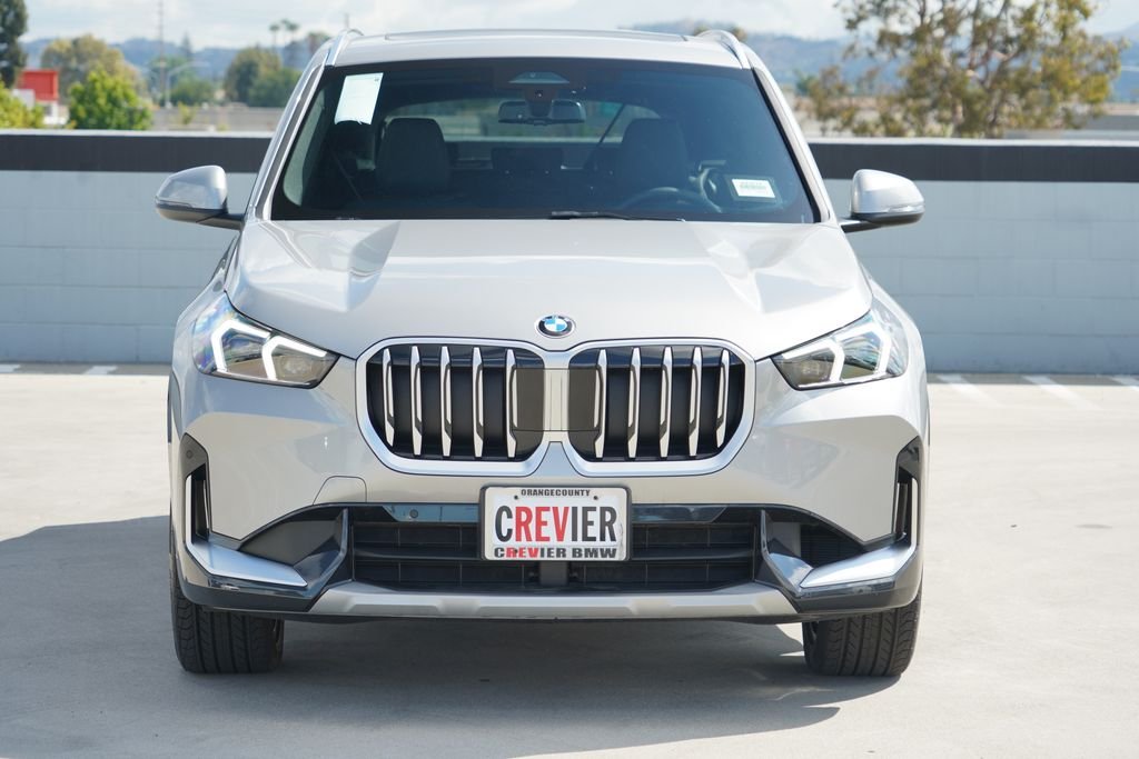 New 2026 Space Silver Metallic BMW xDrive28i image 2