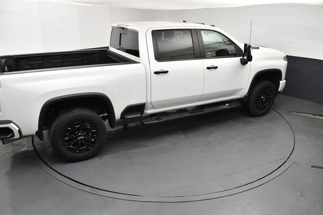 Used 2024 White Chevrolet LT image 18