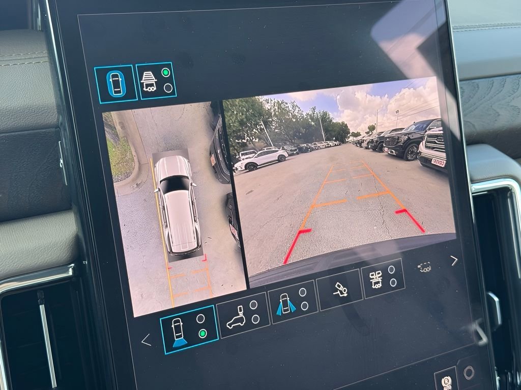 2026 GMC Yukon Denali - Photo 25