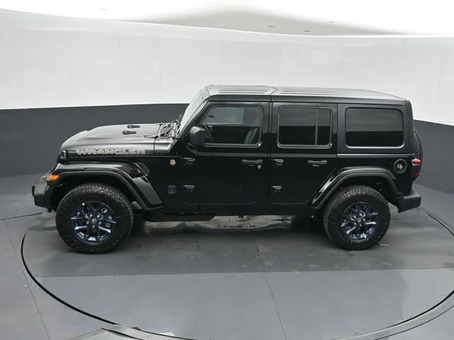 New 2026 Black Clear-Coat Exterior Paint Jeep 85th Anniversary Edition image 36