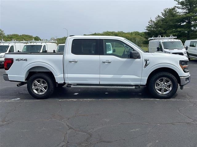 Used 2025 Oxford White Ford XLT image 40
