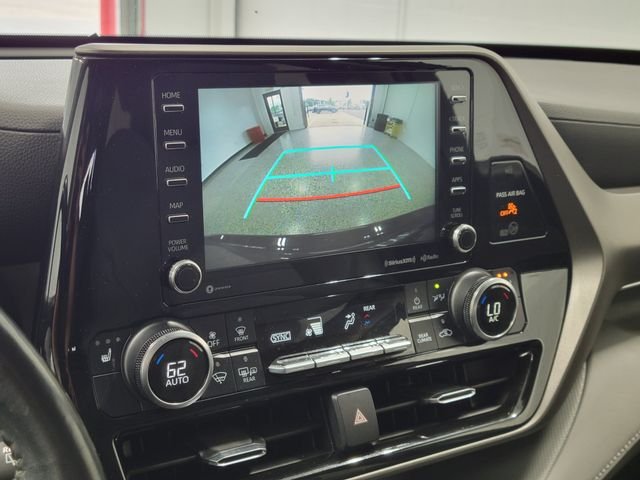 Used 2020 Black Toyota XLE image 19