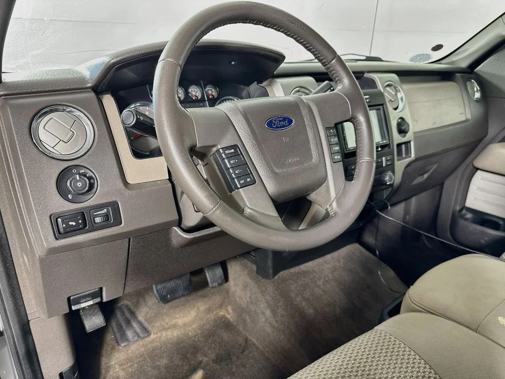 Used 2010 Gray Ford  image 9