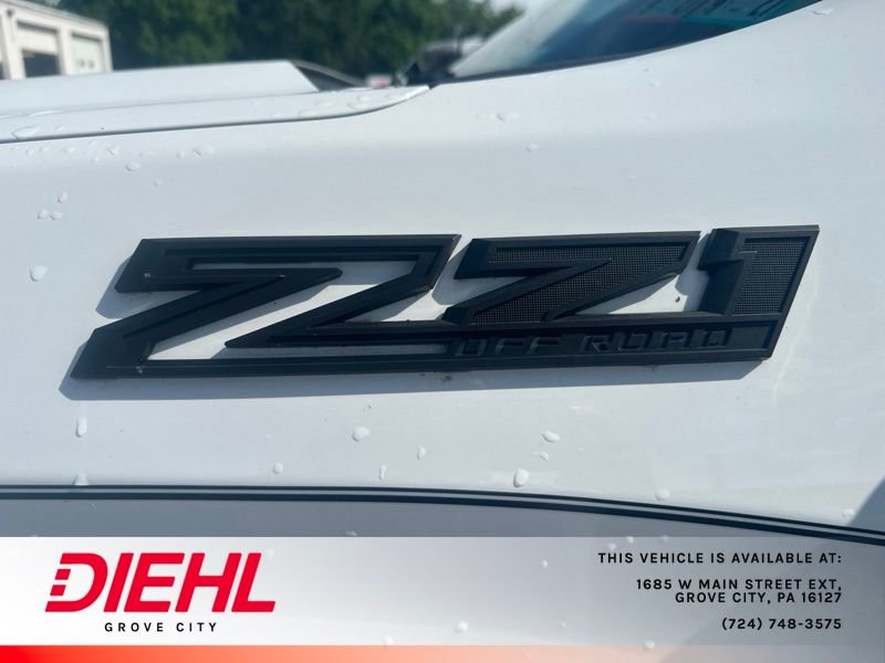 Used 2022 White Chevrolet RST image 3