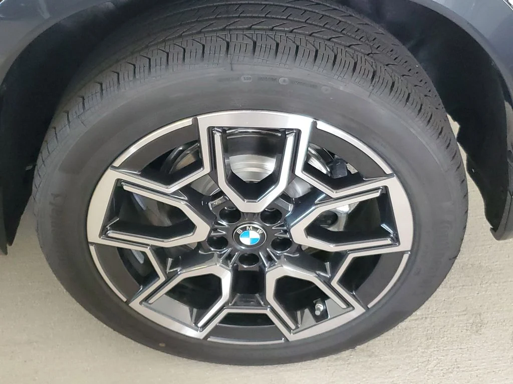 Used 2026 Alpine White BMW xDrive28i image 5