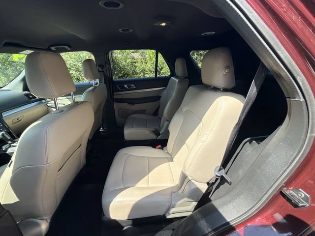 Used 2019 Red Ford XLT image 21
