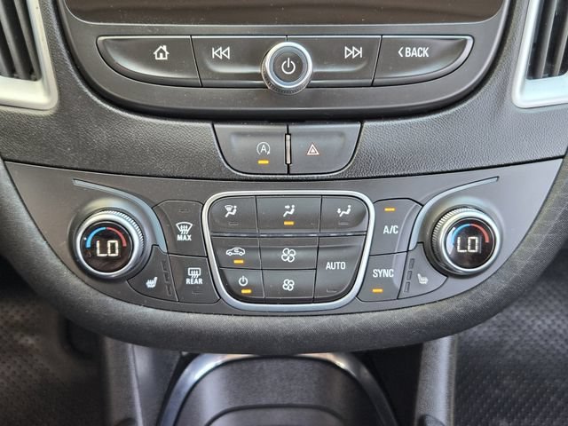 Used 2024 Summit White Chevrolet 1LT image 16