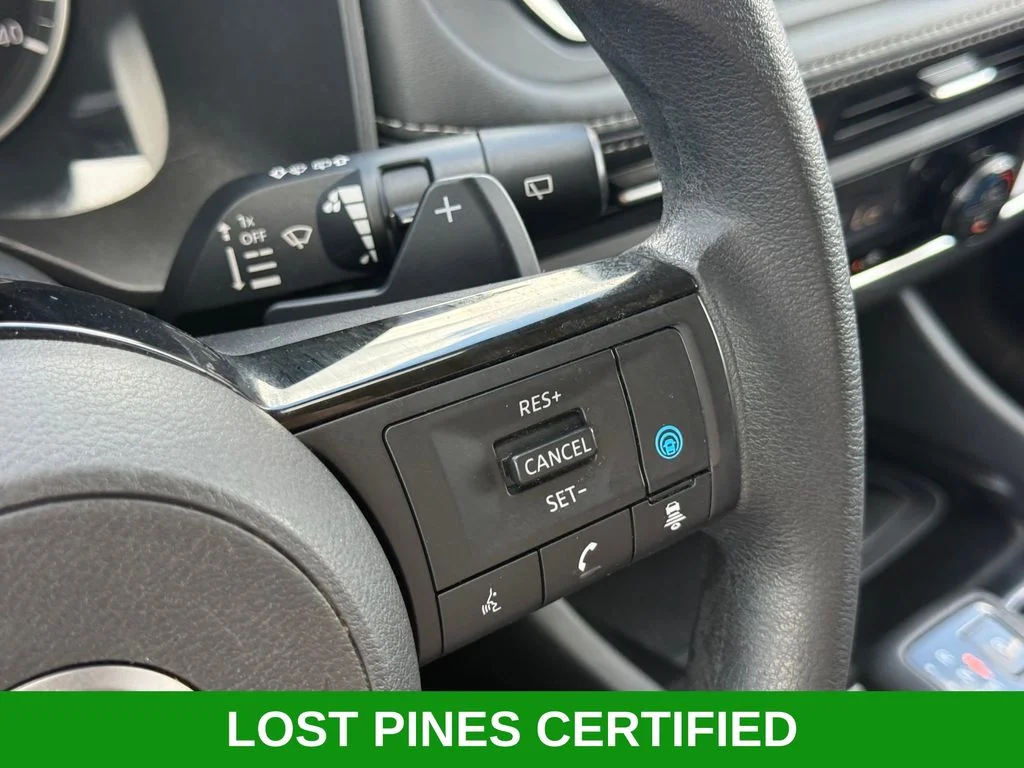Used 2023 Gray Nissan SV image 13
