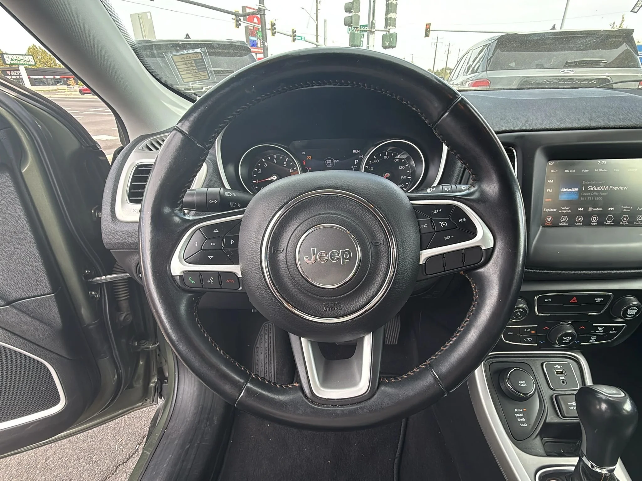 Used 2020 Olive Green Pearlcoat Jeep Latitude image 14