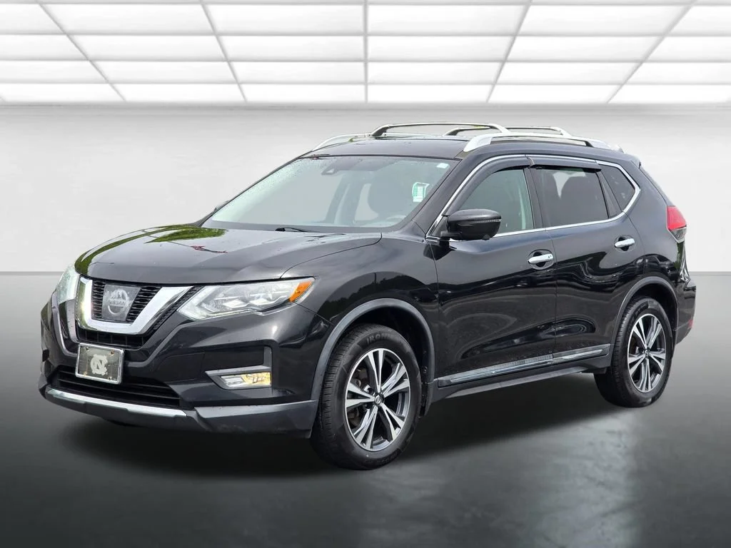 Used 2017 Nissan Rogue SL with VIN 5N1AT2MV7HC861677 for sale in Spruce Pine, NC