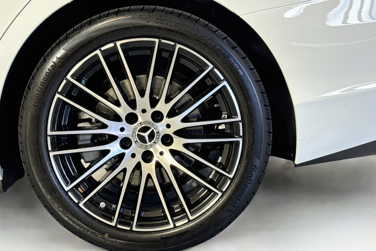 New 2026 Polar White Mercedes-Benz C 300 image 29