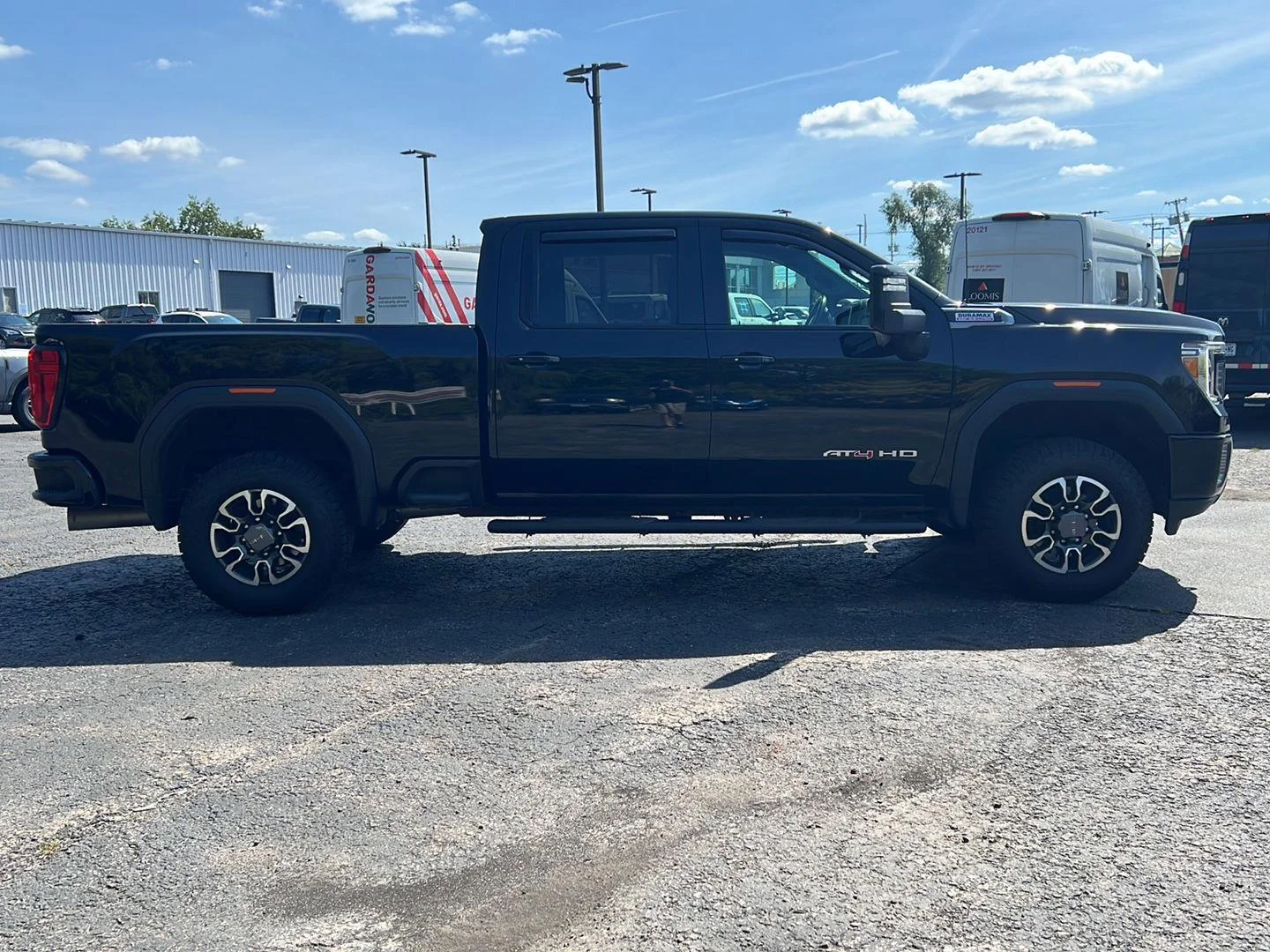 Used 2021 Onyx Black GMC AT4 image 23