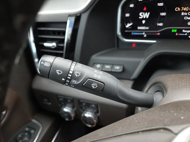 Used 2024 White GMC Denali image 31