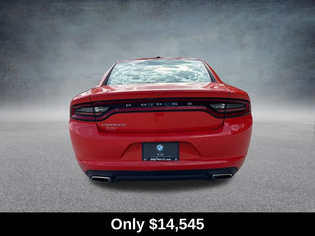 Used 2020 Orange Dodge SXT image 4