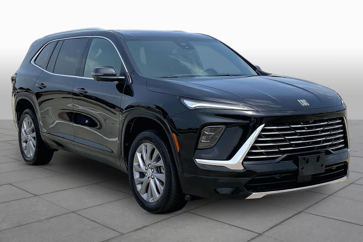 Used 2025 Ebony Twilight Metallic Buick Preferred image 3