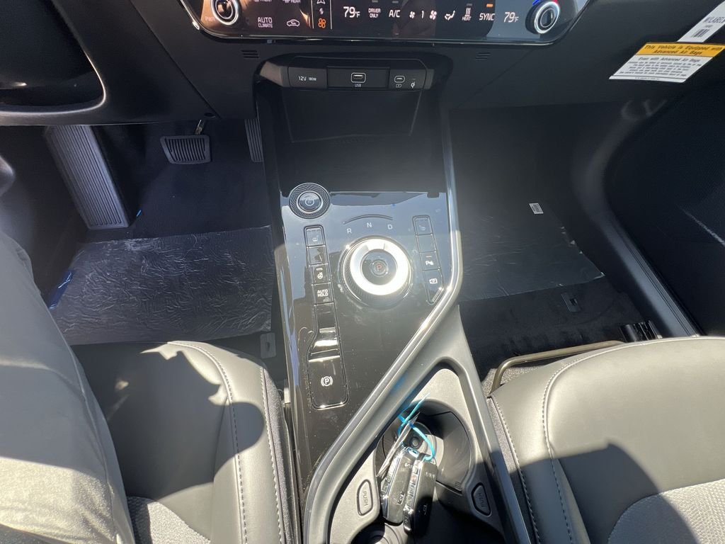 New 2026 Green Kia Wind image 20