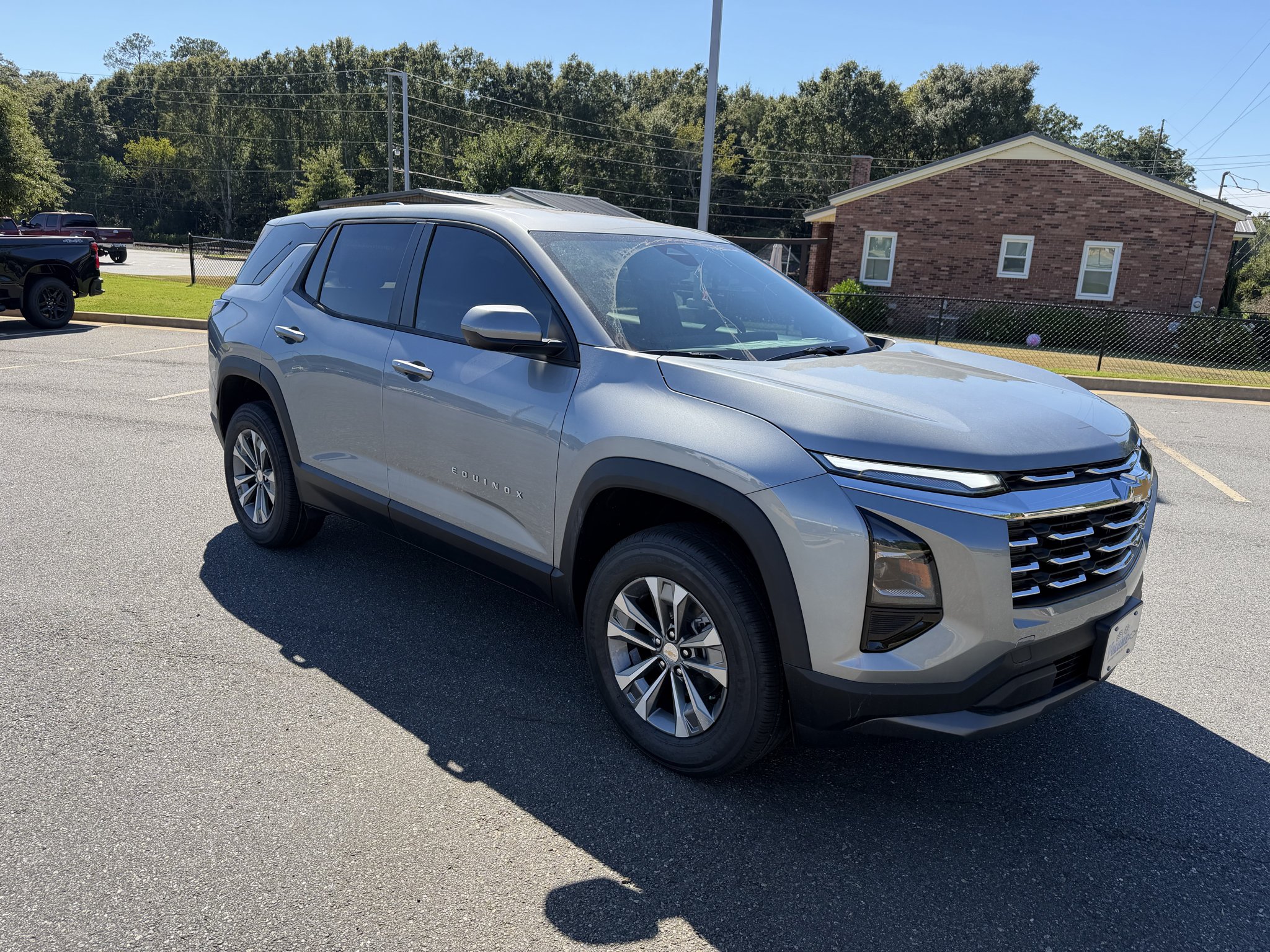 2027 Chevrolet Equinox LT - Photo 8