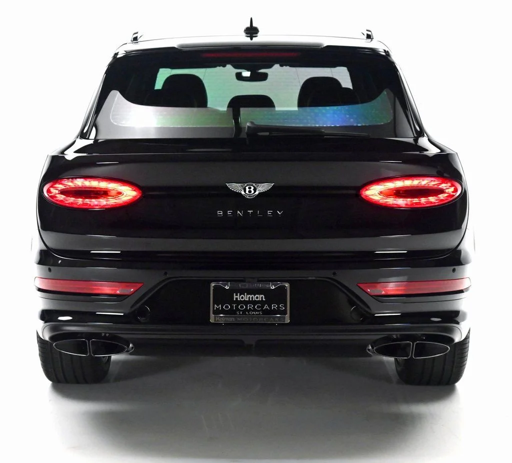 Used 2025 Beluga Bentley V8 image 34