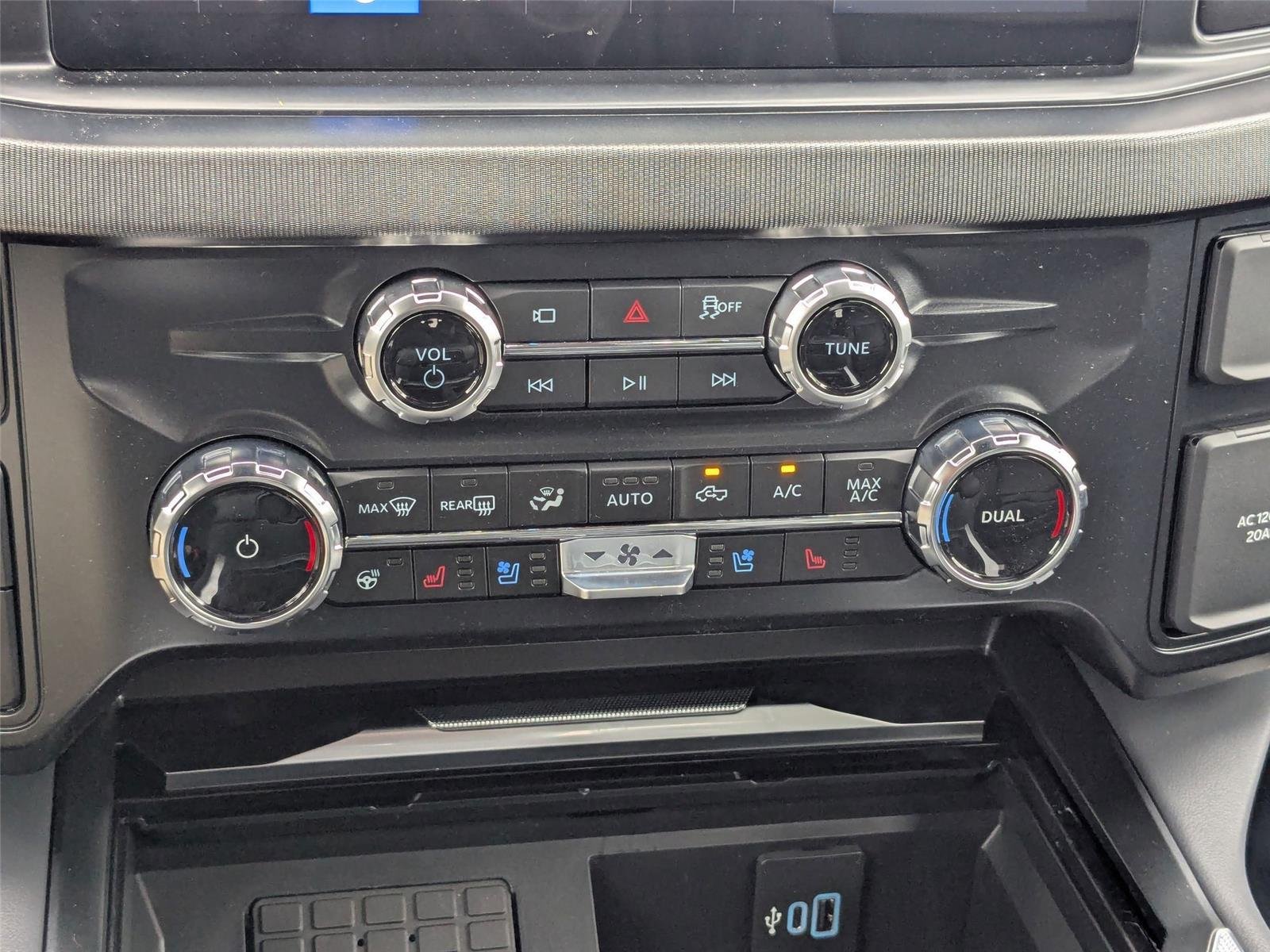 2026 Ford F-250 Super Duty Platinum - Photo 25