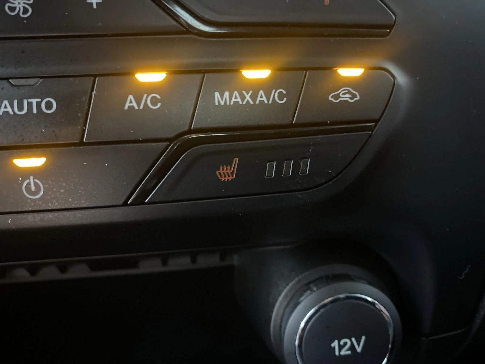 Used 2019 Magnetic Ford LARIAT image 30