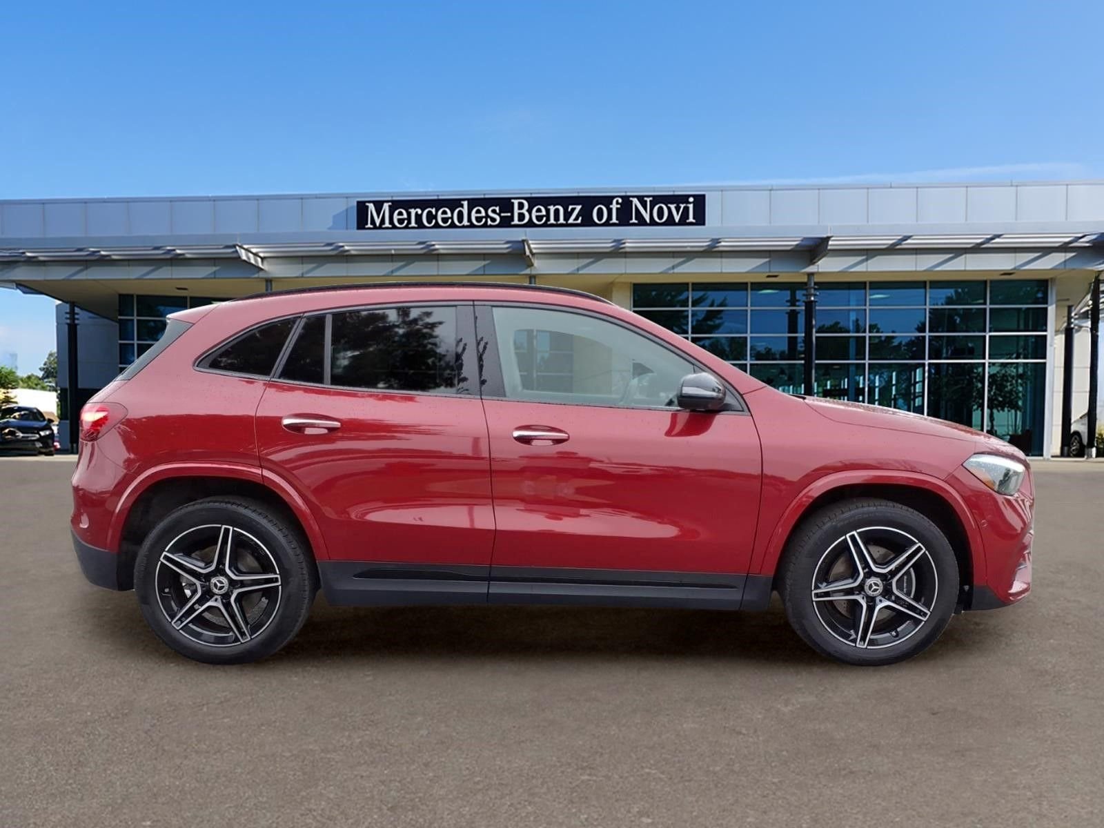 Used 2025 Red Mercedes-Benz GLA 250 image 6