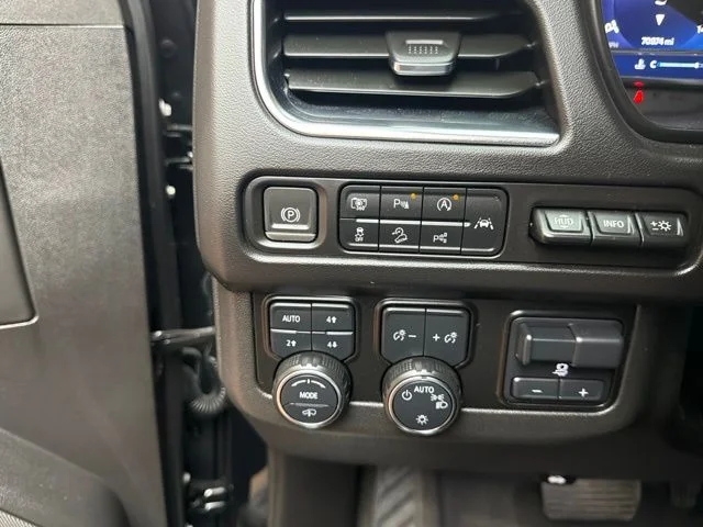 Used 2024 Black Chevrolet High Country image 23