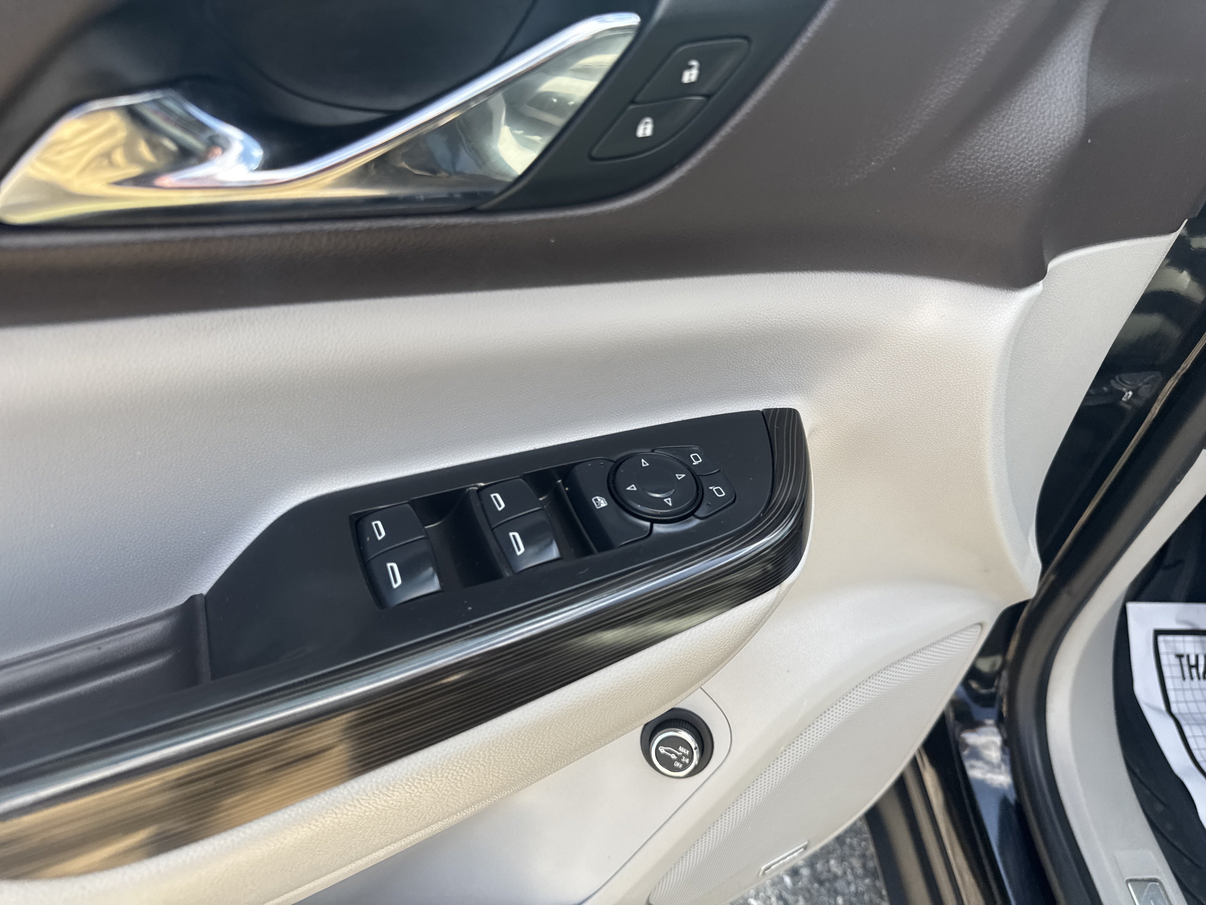 Used 2017 Ebony Twilight Metallic GMC SLT image 17