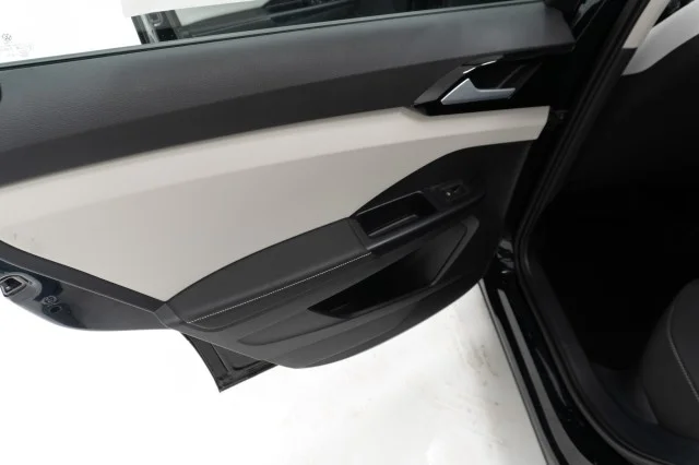 New 2027 Deep Black Pearl Volkswagen S image 19