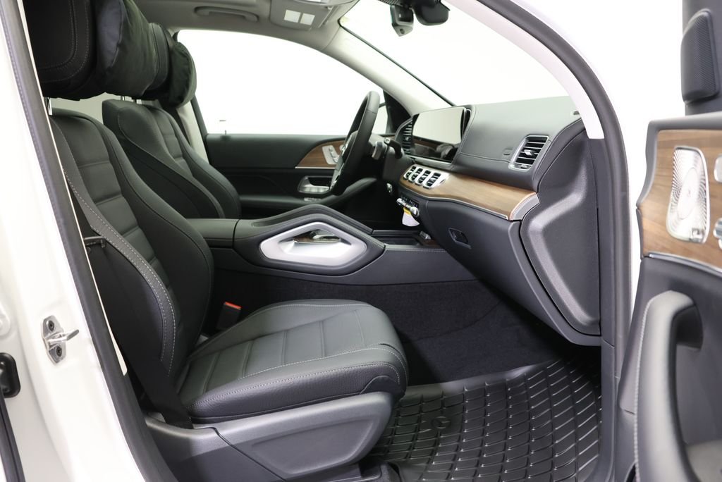 New 2026 Polar White Mercedes-Benz GLS 450 image 50