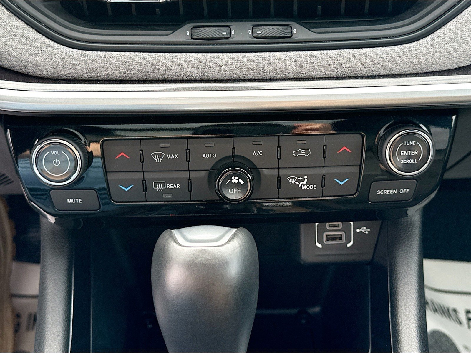 2023 Jeep Compass Latitude - Photo 34