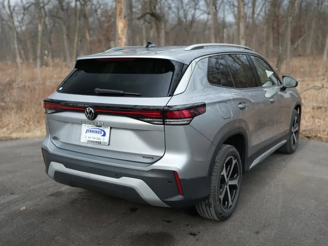 2026 Volkswagen Tiguan SE - Photo 8